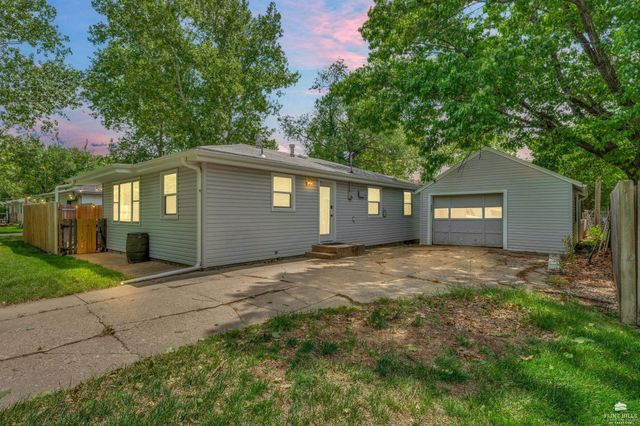709 Frey Drive, Manhattan, KS 66502