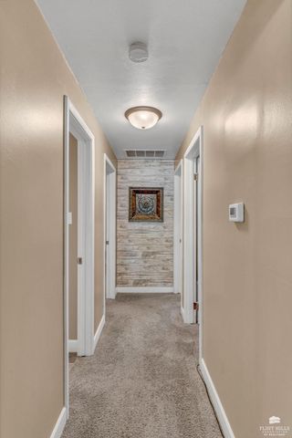 709 Frey Drive, Manhattan, KS 66502