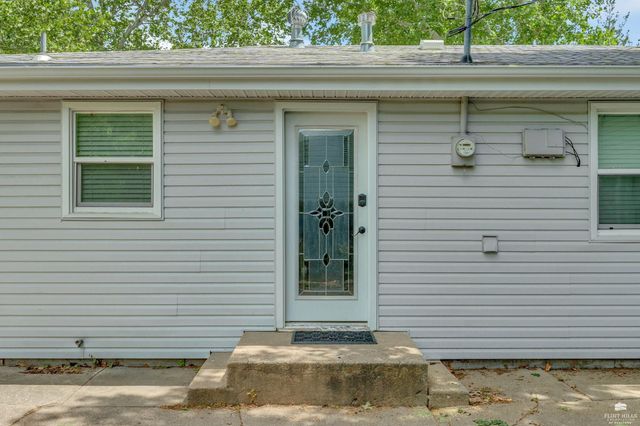 709 Frey Drive, Manhattan, KS 66502