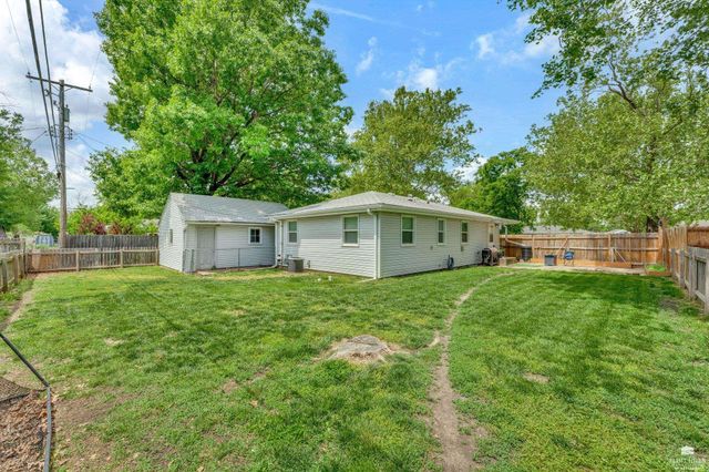 709 Frey Drive, Manhattan, KS 66502