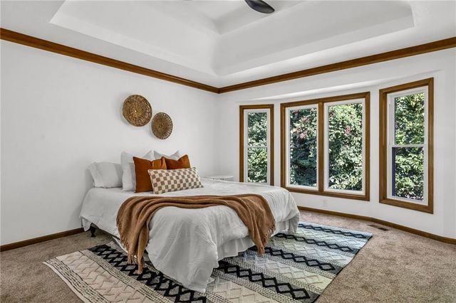 7803 NW Lynns Lane, Weatherby Lake, MO 64152