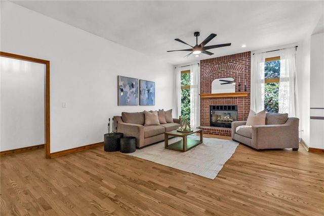 7803 NW Lynns Lane, Weatherby Lake, MO 64152