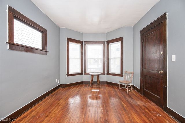 6911 Franklin Boulevard, Cleveland, OH 44102