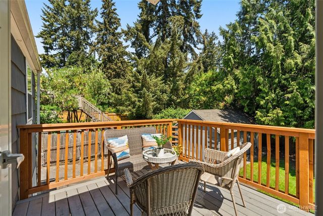 14032 Stone Avenue N, Seattle, WA 98133