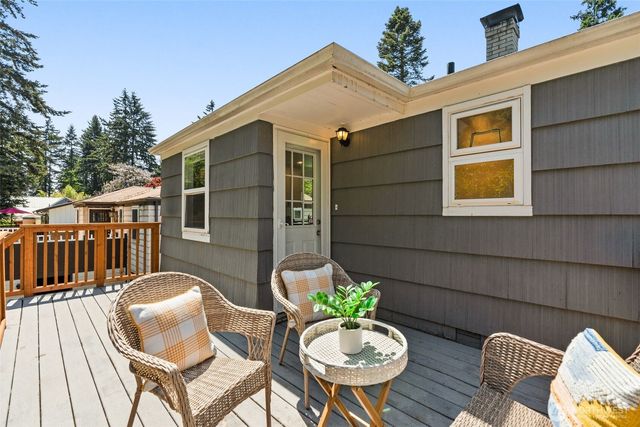 14032 Stone Avenue N, Seattle, WA 98133