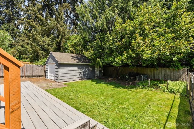 14032 Stone Avenue N, Seattle, WA 98133