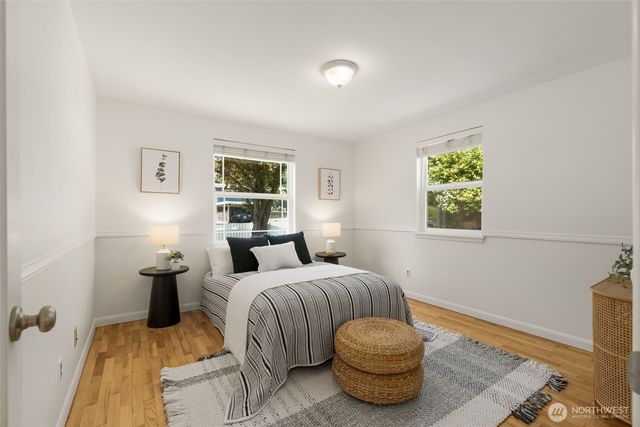 14032 Stone Avenue N, Seattle, WA 98133
