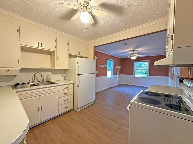 701 W 86th Street, Kansas City, MO 64114