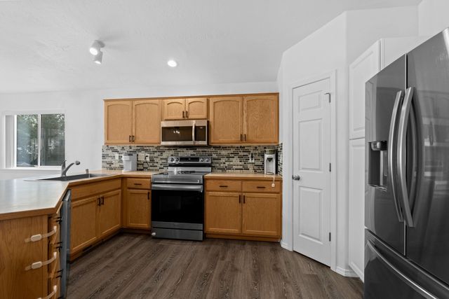 10113 W RASPBERRY Ave, Cheney, WA 99004