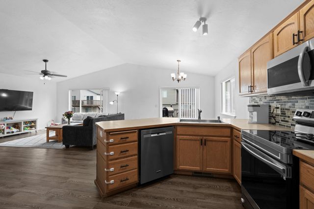 10113 W RASPBERRY Ave, Cheney, WA 99004