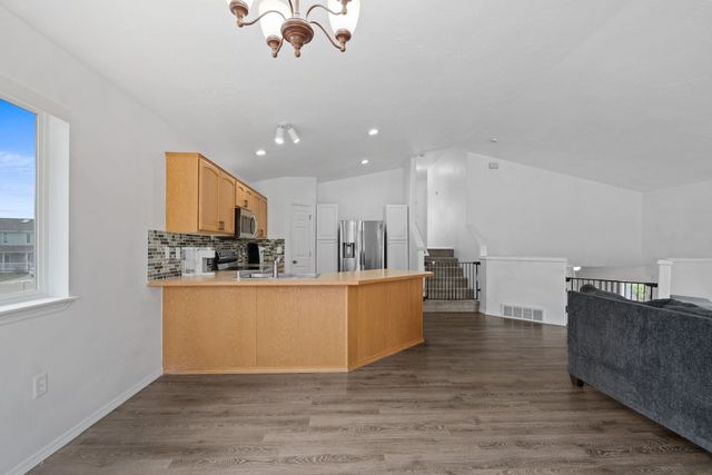 10113 W RASPBERRY Ave, Cheney, WA 99004