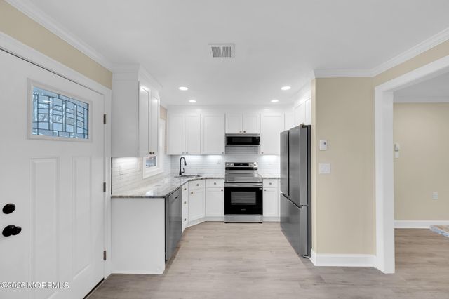 111B Edinburgh Lane, Lakewood, NJ 08701