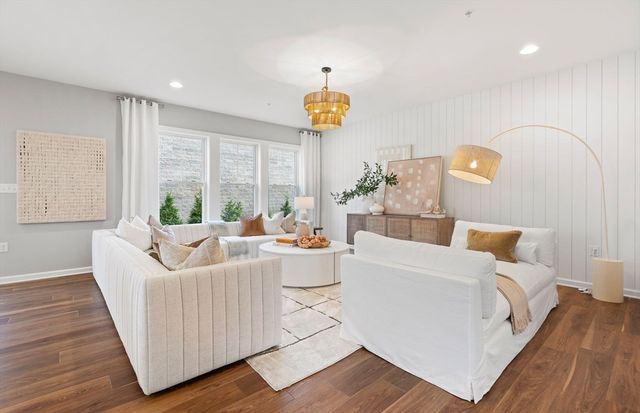 14 Emerald Run 62, Shrewsbury, MA 01545