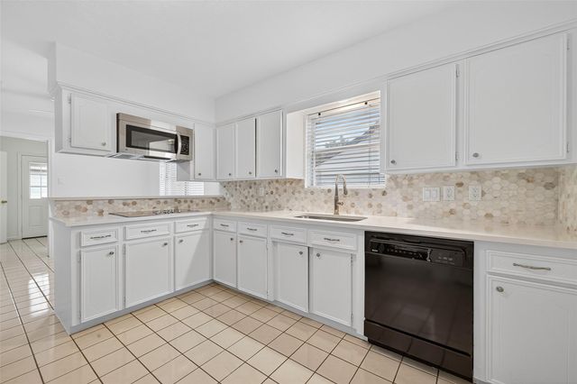 2715 Kenross Street, Houston, TX 77043