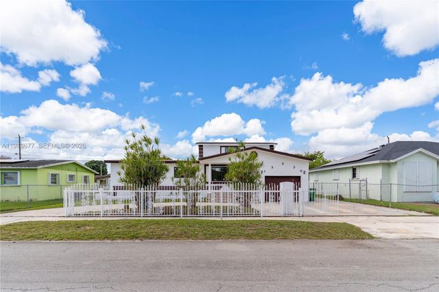 13930 Van Buren Street, Miami, FL 33176