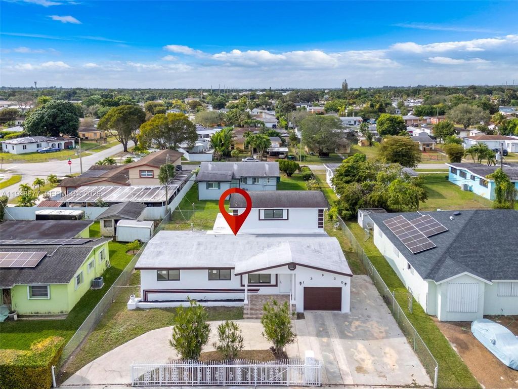 13930 Van Buren Street, Miami, FL 33176