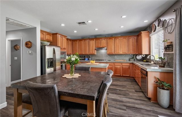 2155 Larimore Lane, Mentone, CA 92359