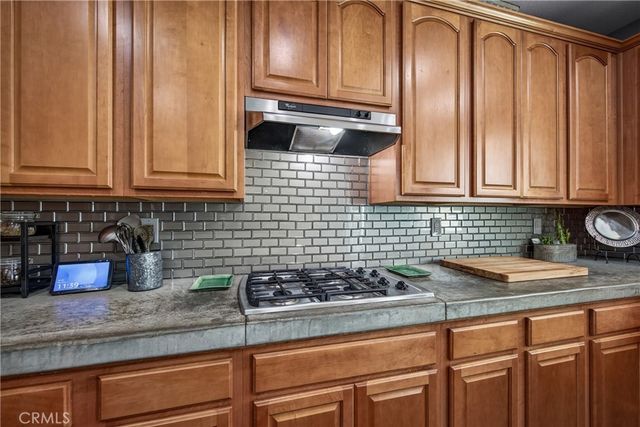 2155 Larimore Lane, Mentone, CA 92359