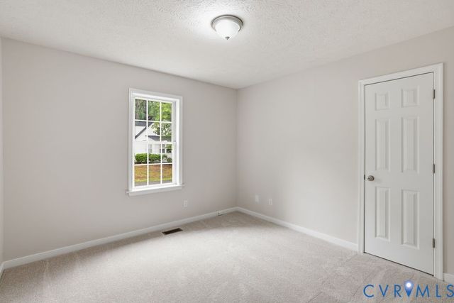 11641 Oak Rd, Chester, VA 23831
