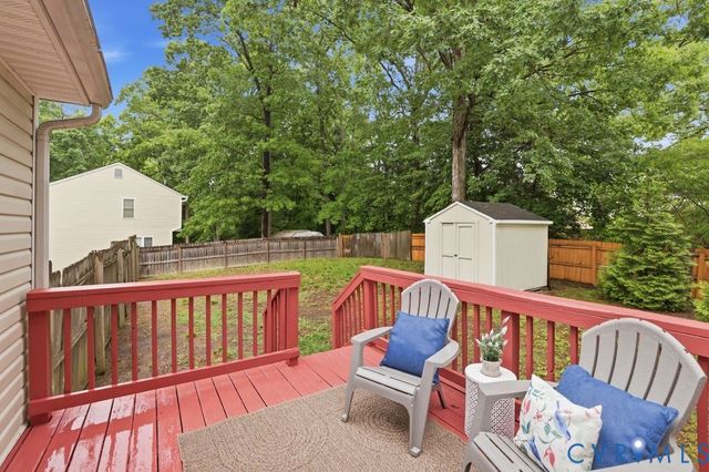11641 Oak Rd, Chester, VA 23831