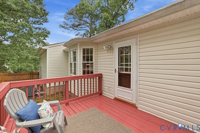 11641 Oak Rd, Chester, VA 23831