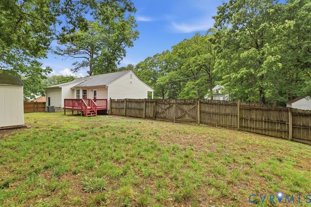 11641 Oak Rd, Chester, VA 23831