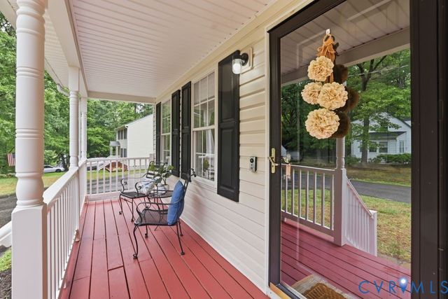 11641 Oak Rd, Chester, VA 23831