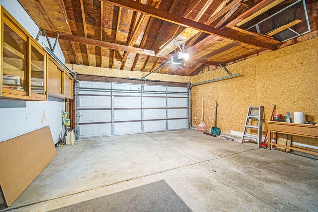 8843 NOTTINGHAM Drive, Ypsilanti, MI 48198