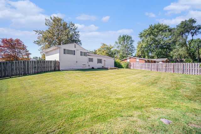 8843 NOTTINGHAM Drive, Ypsilanti, MI 48198