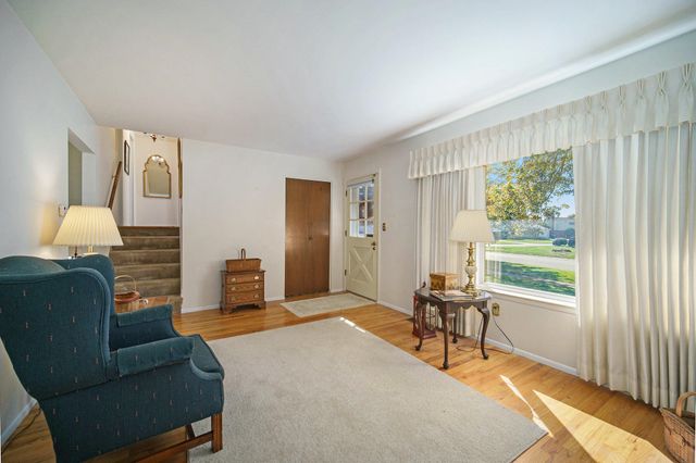 8843 NOTTINGHAM Drive, Ypsilanti, MI 48198