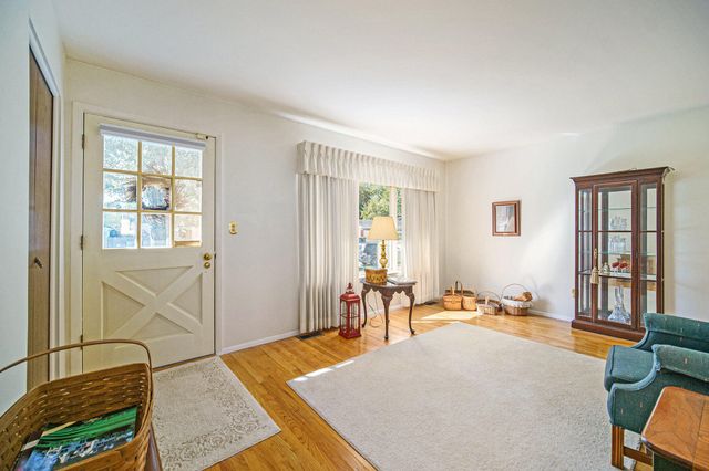 8843 NOTTINGHAM Drive, Ypsilanti, MI 48198