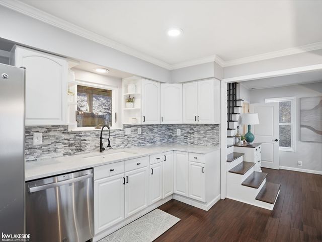 465 Heights Road, Lake Orion, MI 48362