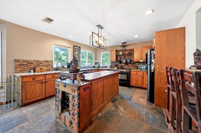 10148 Bluebonnet Drive, Scurry, TX 75158