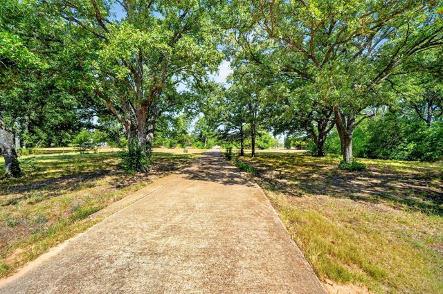 10148 Bluebonnet Drive, Scurry, TX 75158
