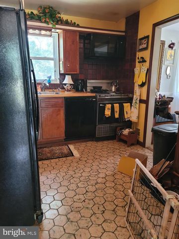 6910 GILBERT ST, Springfield, VA 22150