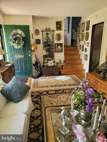 6910 GILBERT ST, Springfield, VA 22150