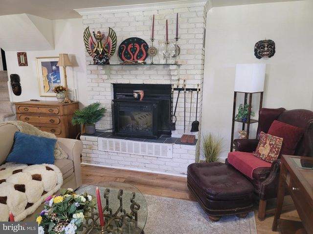 6910 GILBERT ST, Springfield, VA 22150
