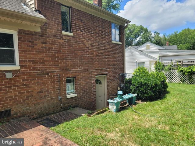 6910 GILBERT ST, Springfield, VA 22150