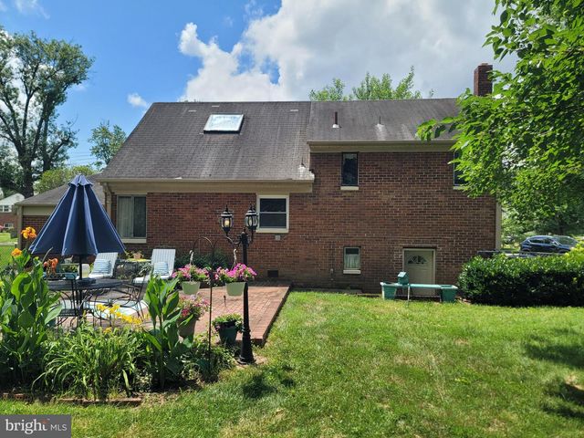 6910 GILBERT ST, Springfield, VA 22150