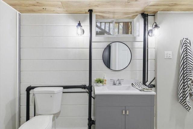 1180 132nd Lane NE, Blaine, MN 55434