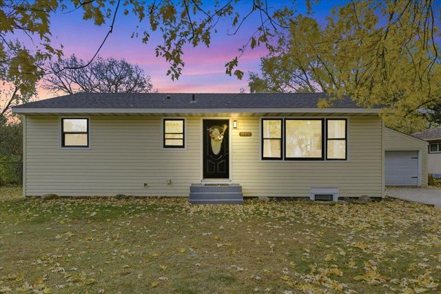 1180 132nd Lane NE, Blaine, MN 55434