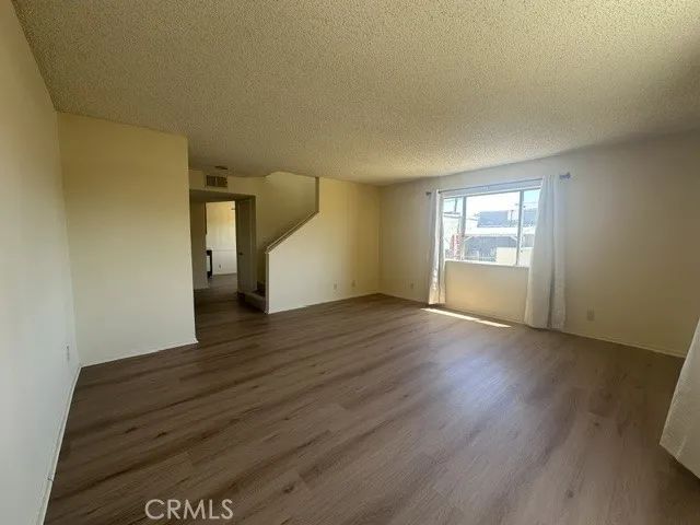 5217 Satsuma 4, North Hollywood, CA 91601