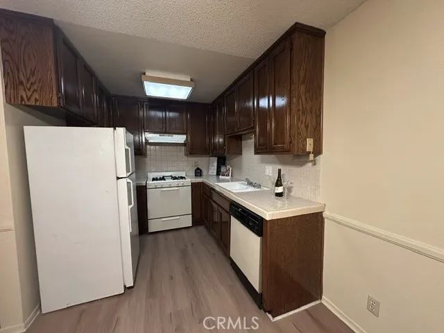 5217 Satsuma 4, North Hollywood, CA 91601