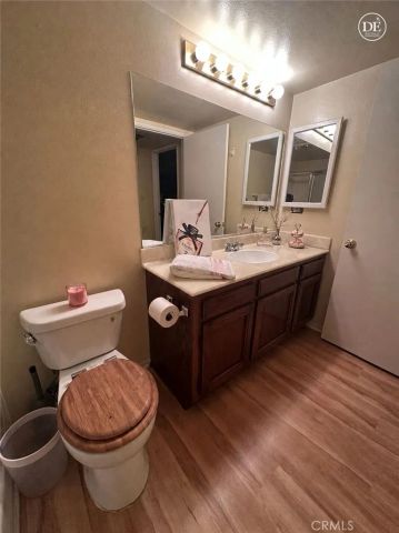 5217 Satsuma 4, North Hollywood, CA 91601