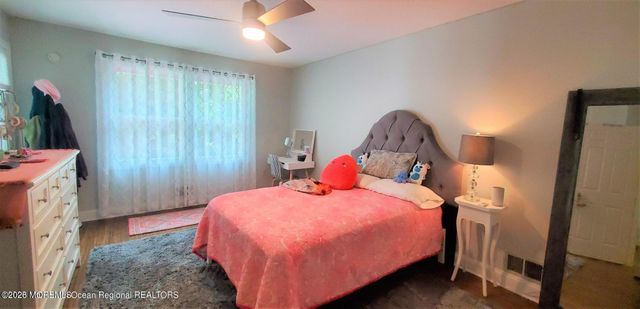 53 Essex Drive 2053, Little Silver, NJ 07739