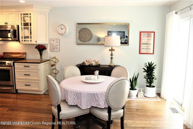 53 Essex Drive 2053, Little Silver, NJ 07739