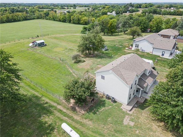 17051 Mt Olivet Road, Leavenworth, KS 66048