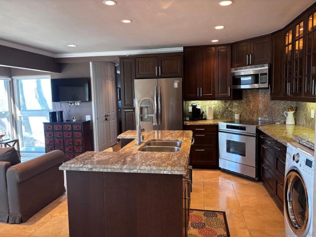 1040 Coast Blvd S 302, La Jolla, CA 92037