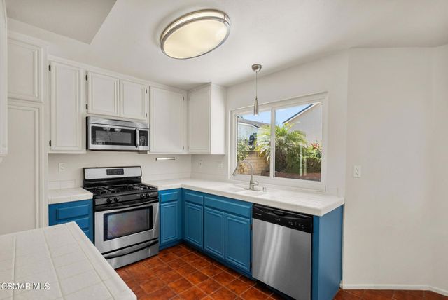4431 Honeyglen Court, Moorpark, CA 93021
