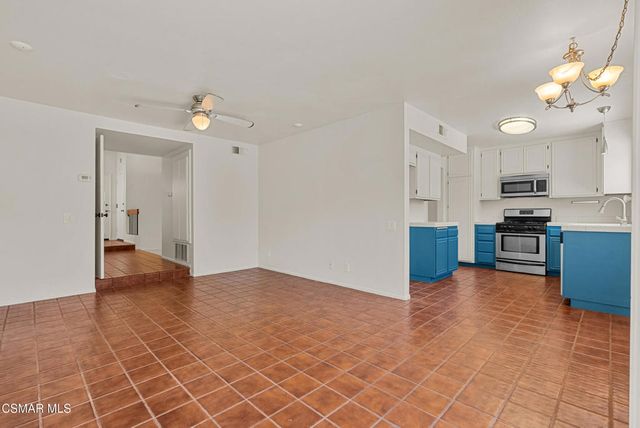 4431 Honeyglen Court, Moorpark, CA 93021